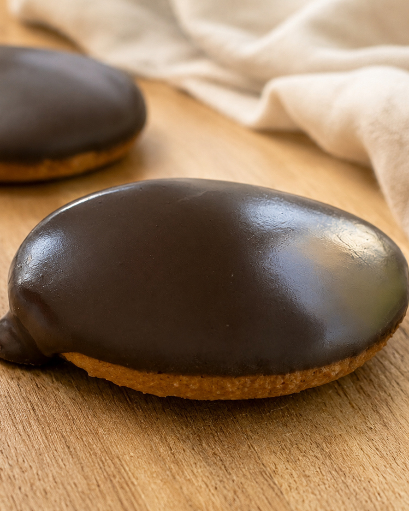 Chocolate Filled Macaroons